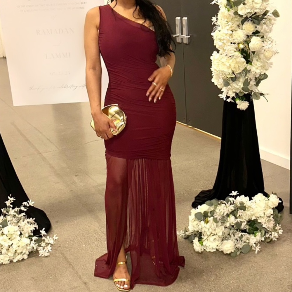 Beautiful burgundy gown
